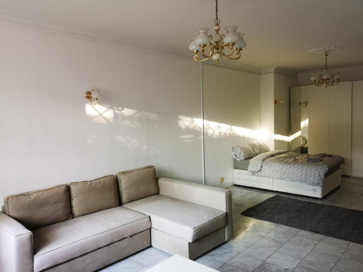Large Spacious Property In Zone 2 Лондон Экстерьер фото